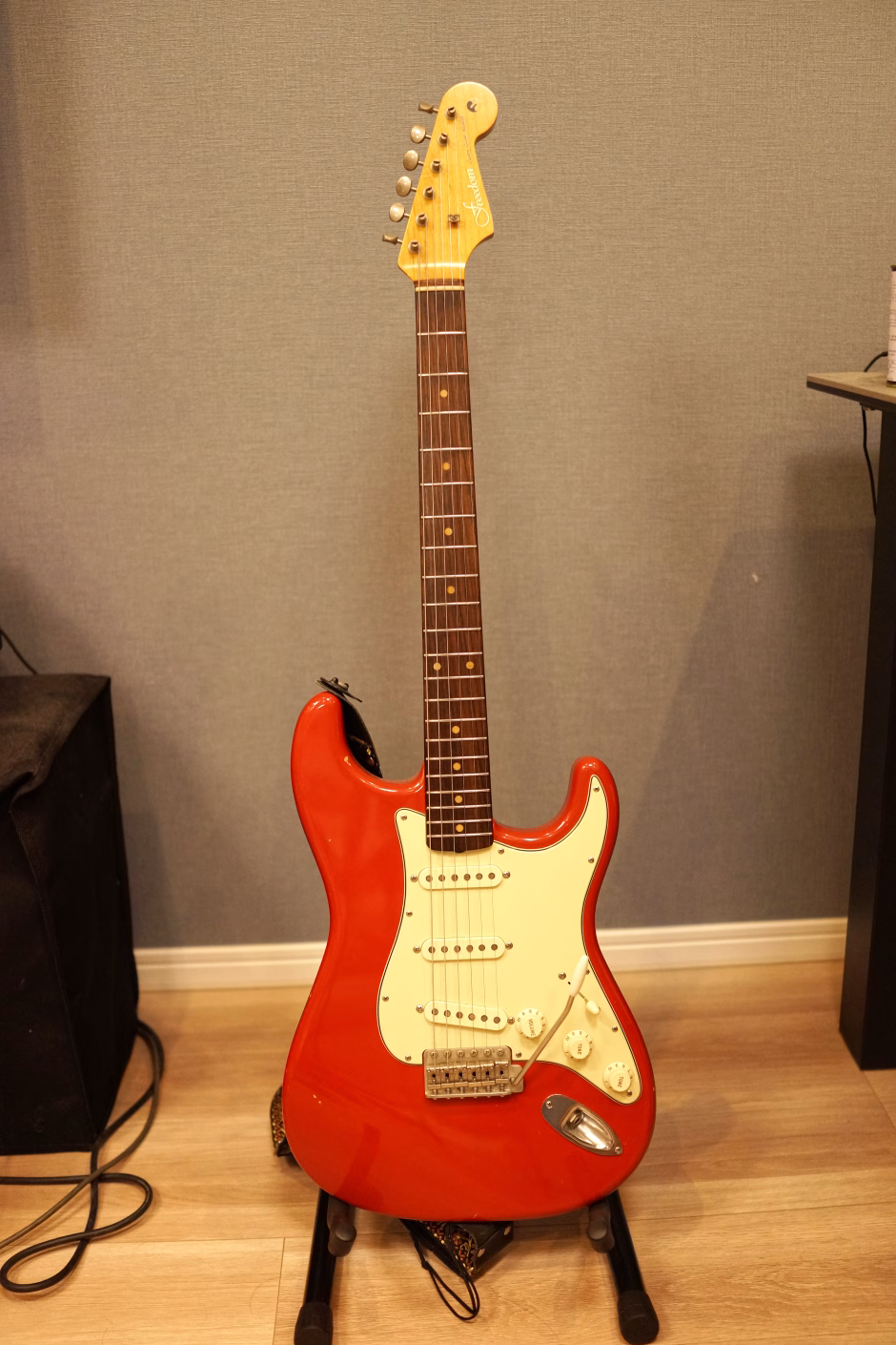Freedom Custom Guitar Research S.O.ST M/R AL2P.FRD Stratcaster Type