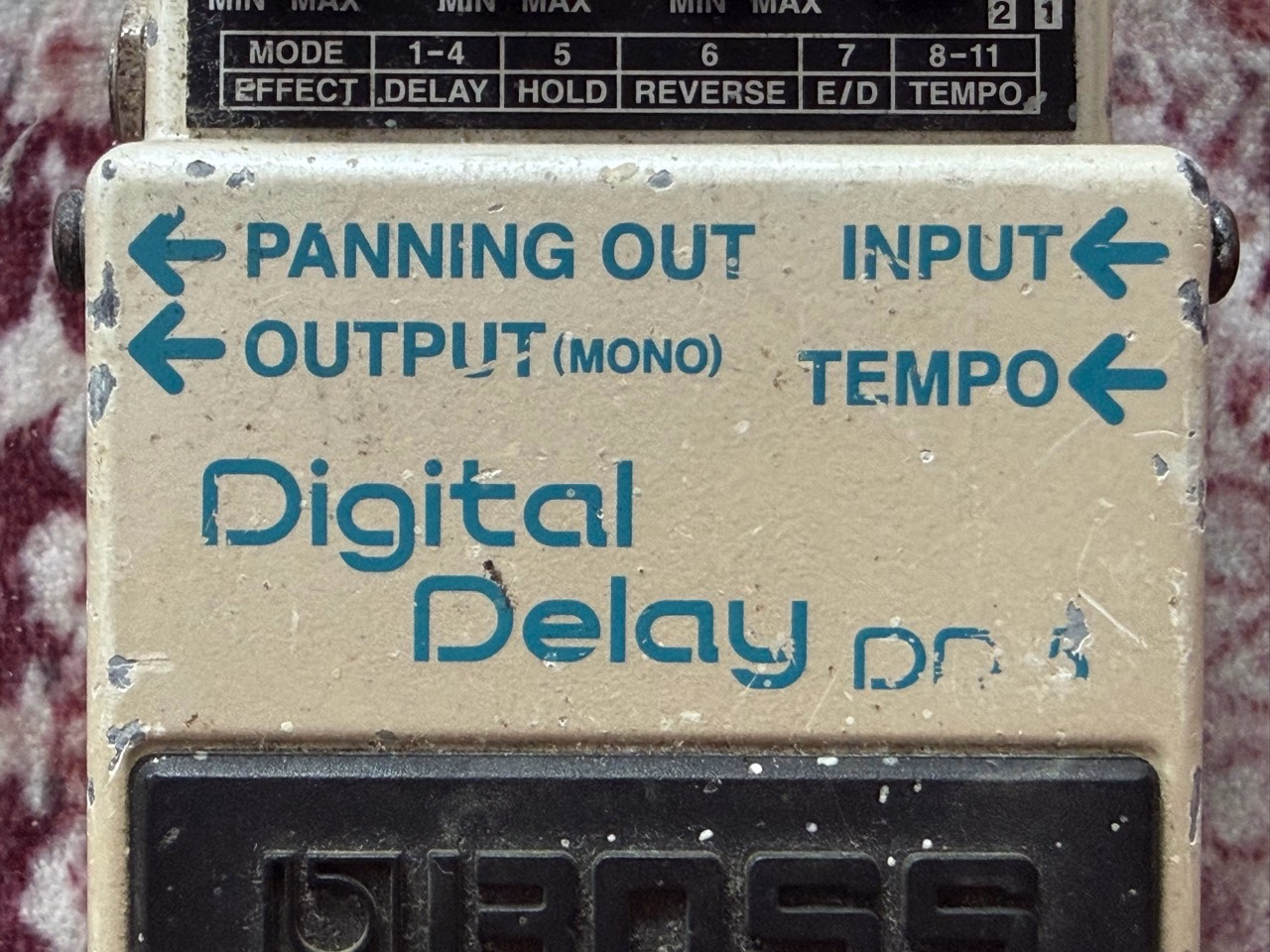 BOSS DD-5のINPUT TEMPO OUTPUT PANNING OUT端子