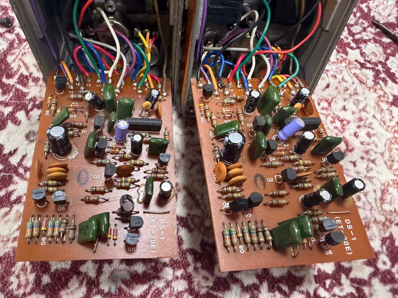 BOSS DS-1銀ネジ2台のET-28E基板部品面