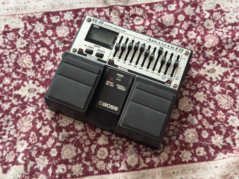 BOSS EQ-20レビュー｜10バンドEQと9メモリーの使い方