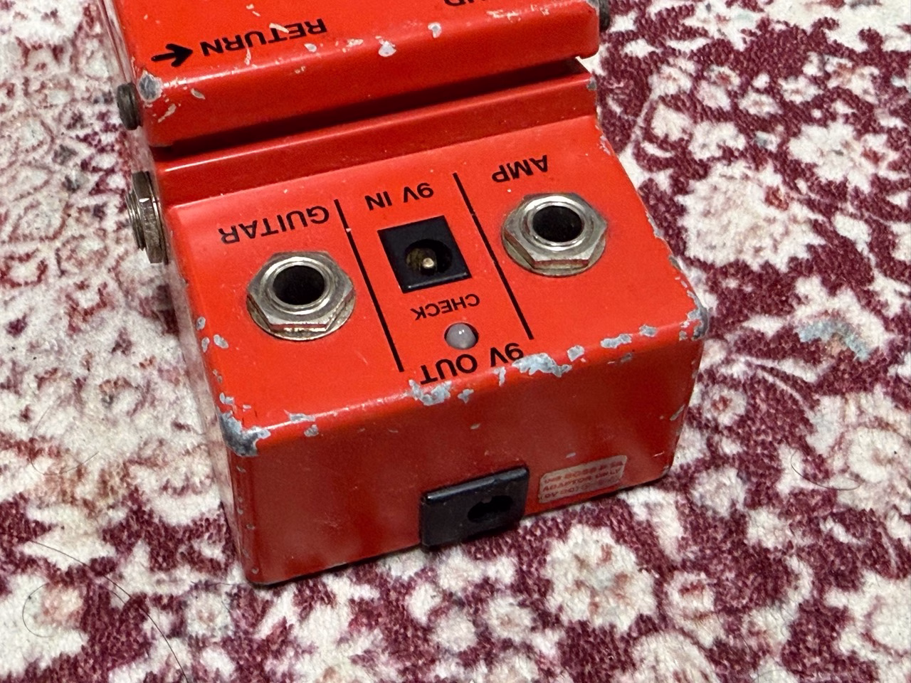 BOSS PSM-5の9V INと背面の9V OUT