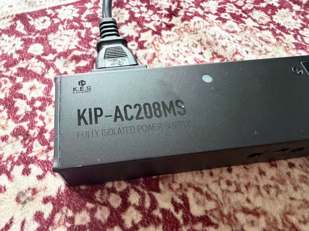 K.E.S KIP-AC208MS LTD BLKのロゴと型番