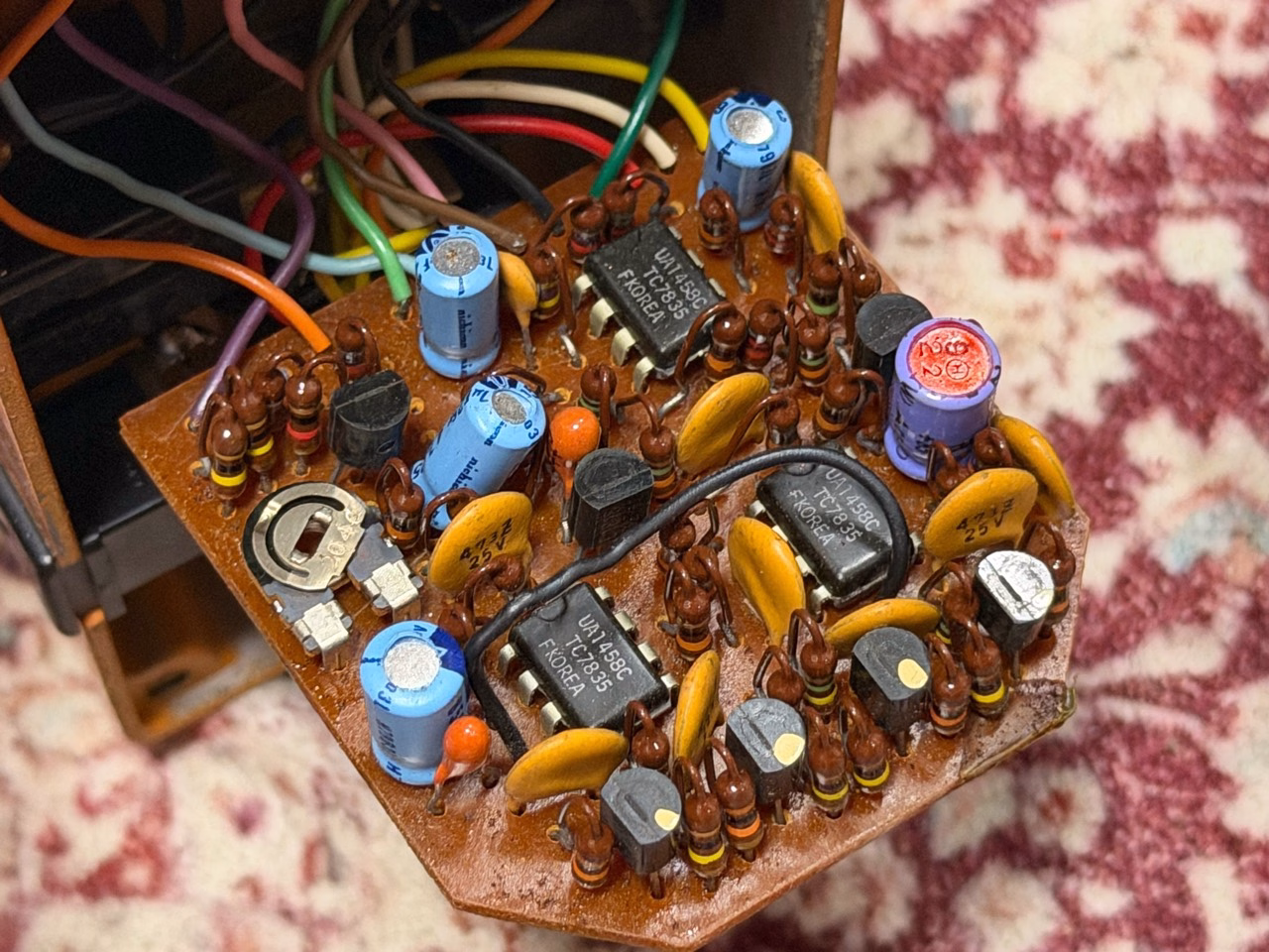 UA1458Cを三つ搭載したMaxon PT-909の内部基板