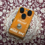 オレンジ色のMaxon PT-909 Phase Toneの外観