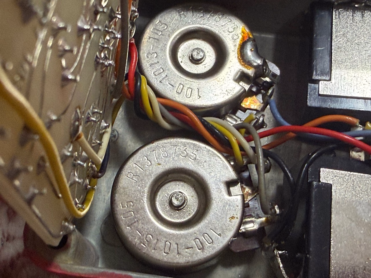 1987年MXR Dyna Comp所有個体のCTSポット刻印R1378735