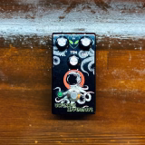 Interstellar Audio Machines Octonaut Hyperdriveの外観と3つのノブ