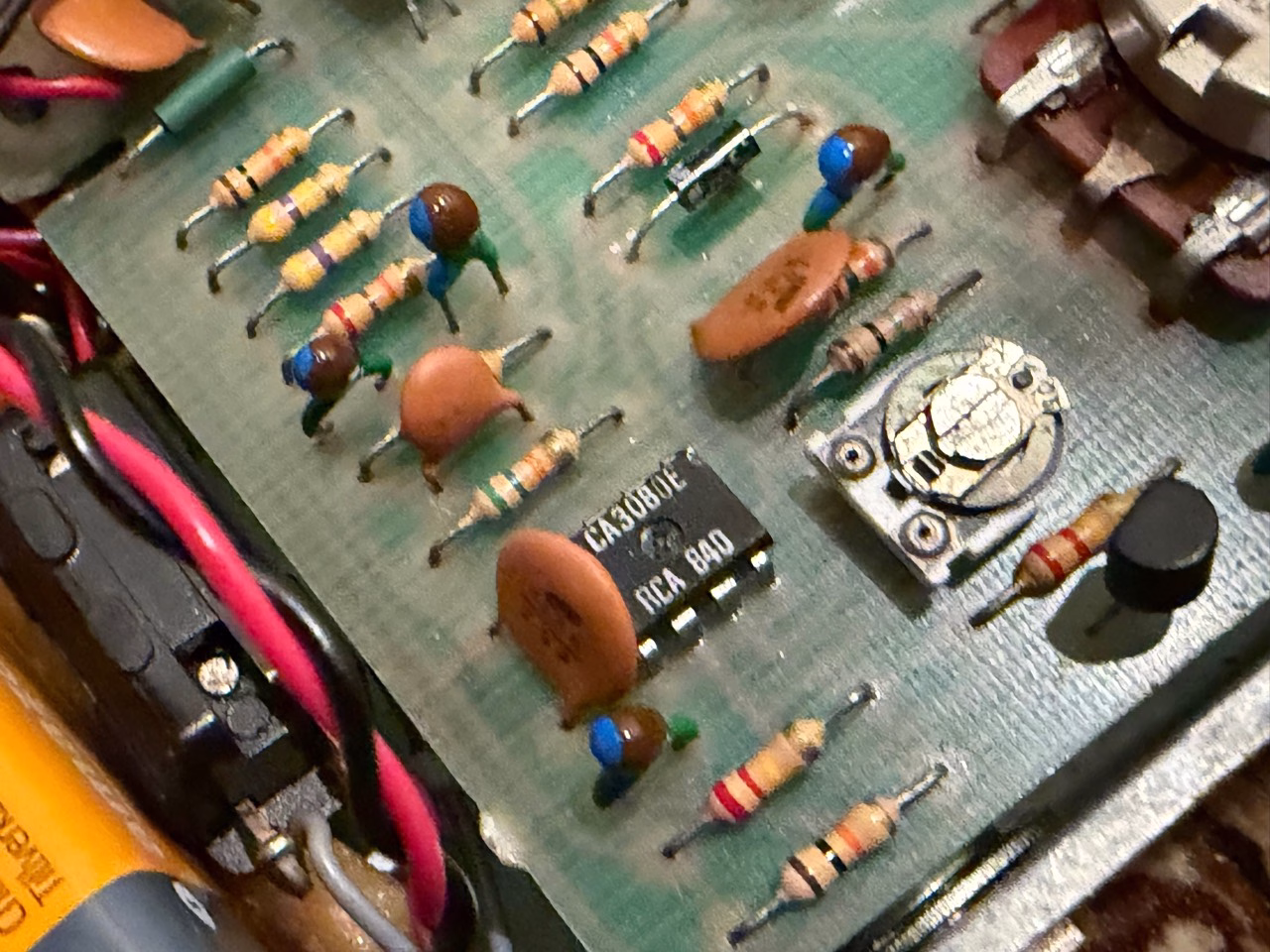 ROSS Compressor所有個体に搭載されたRCA CA3080E